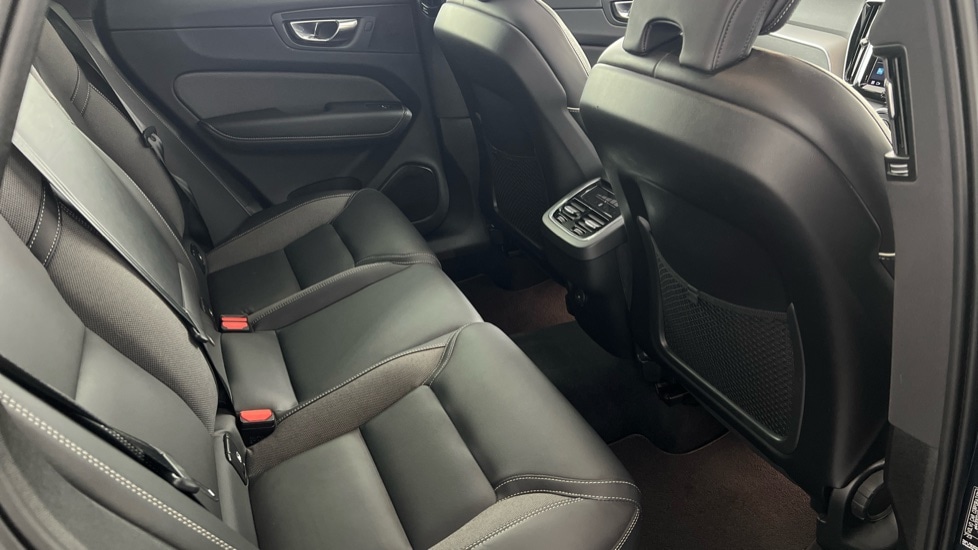 Used Volvo XC60 2022 for sale - 76851241: Photo 6