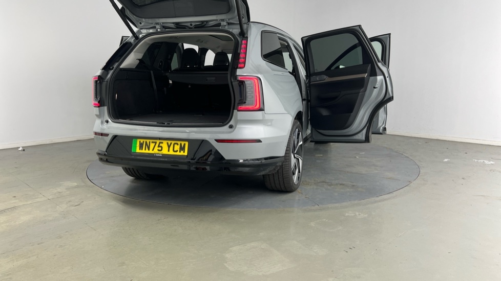 Used Volvo EX90 2025 for sale - 76233981: Photo 42