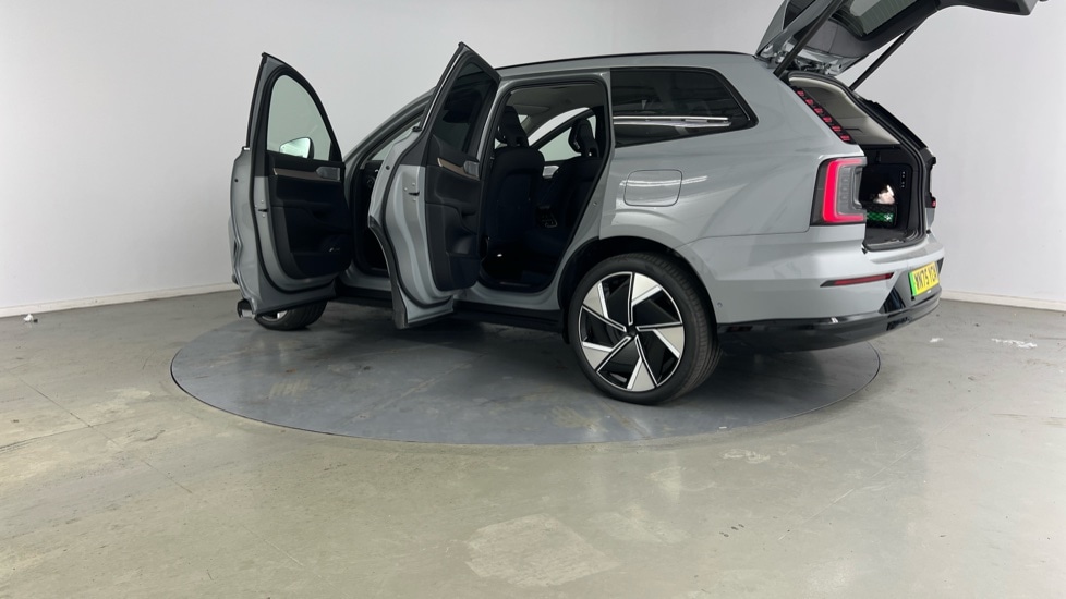 Used Volvo EX90 2025 for sale - 76233981: Photo 47
