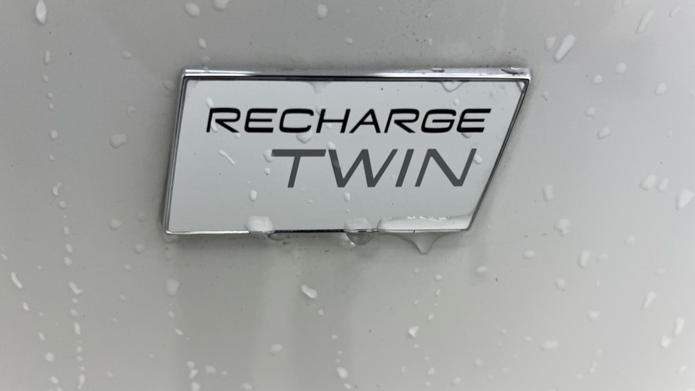 Used Volvo XC40 2023 for sale - 78027878: Photo 15