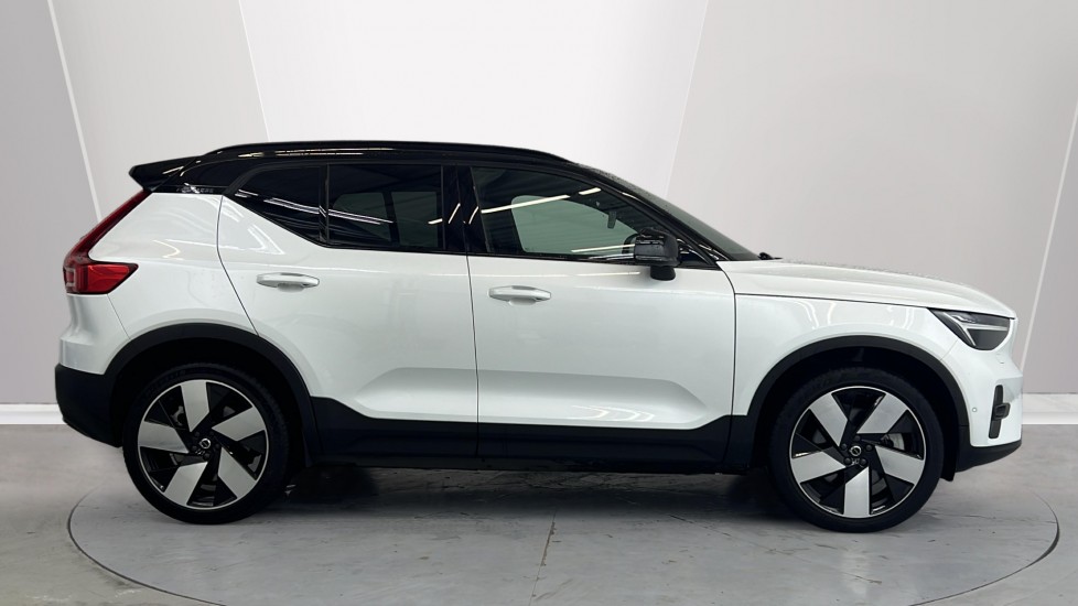Used Volvo XC40 2023 for sale - 78027878: Photo 3