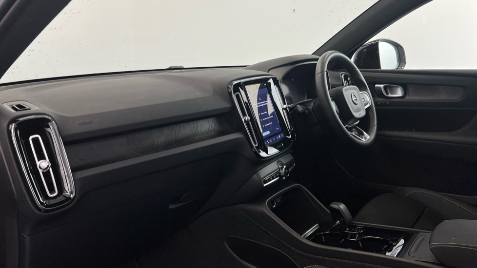 Used Volvo XC40 2023 for sale - 78027878: Photo 36