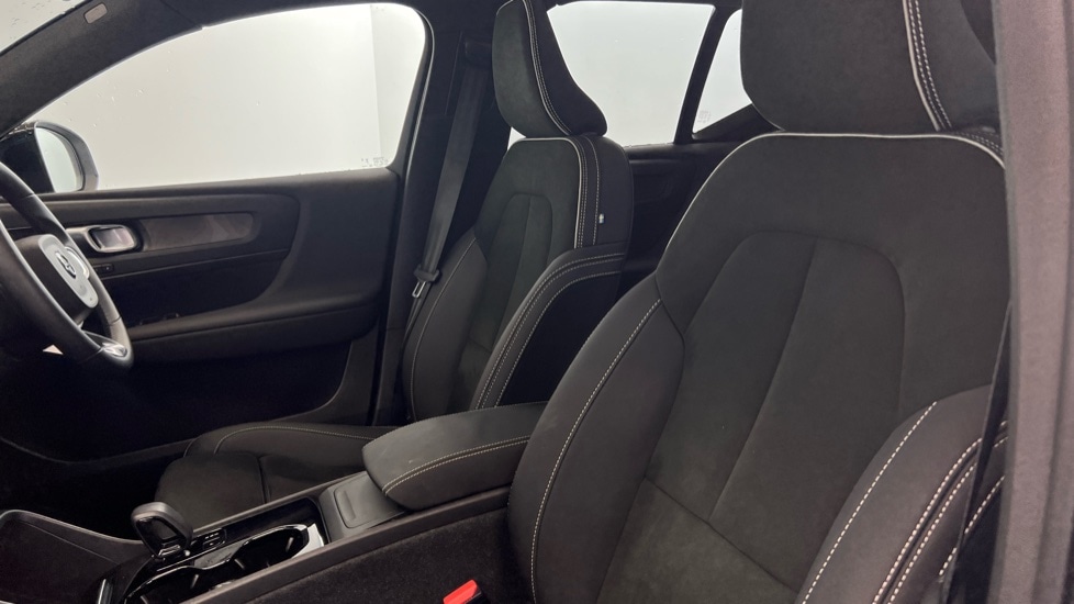 Used Volvo XC40 2023 for sale - 78027878: Photo 38