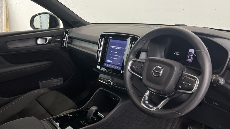 Used Volvo XC40 2023 for sale - 78027878: Photo 4