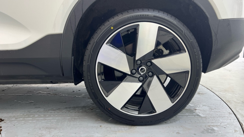 Used Volvo XC40 2023 for sale - 78027878: Photo 45