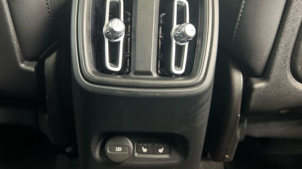 Used Volvo XC40 2023 for sale - 78027878: Photo 57