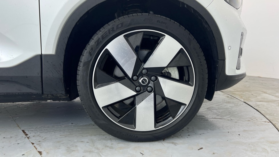 Used Volvo XC40 2023 for sale - 78027878: Photo 9