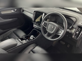 Used Volvo XC40 2022 for sale - 77855739: Photo