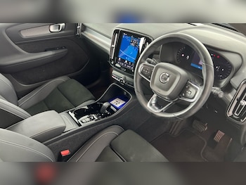 Used Volvo XC40 2023 for sale - 79237398: Photo