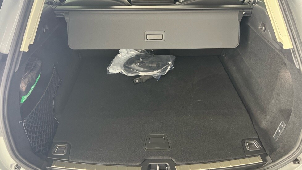 Used Volvo XC60 2025 for sale - 77261611: Photo 13