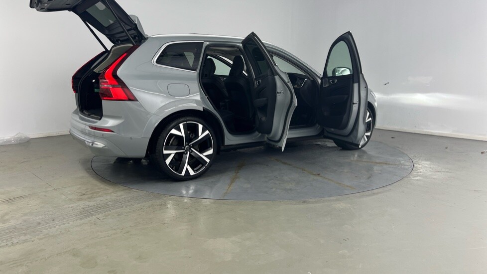 Used Volvo XC60 2025 for sale - 77261611: Photo 28