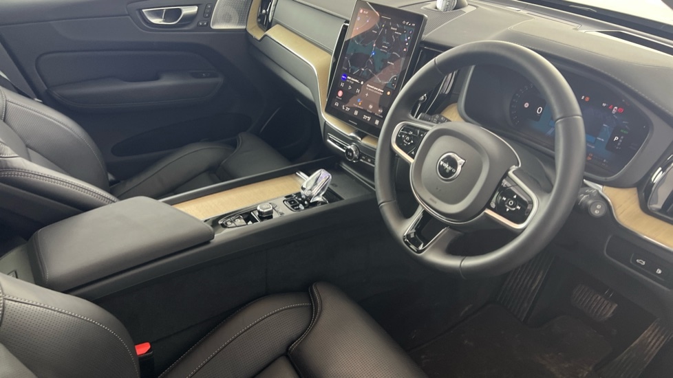 Used Volvo XC60 2025 for sale - 77261611: Photo 4