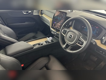 Used Volvo XC60 2025 for sale - 77261611: Photo