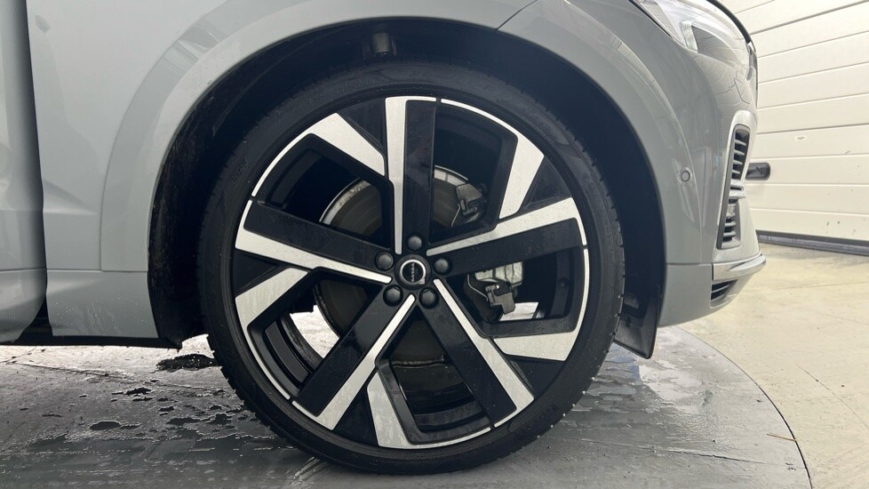 Used Volvo XC60 2025 for sale - 77261611: Photo 9