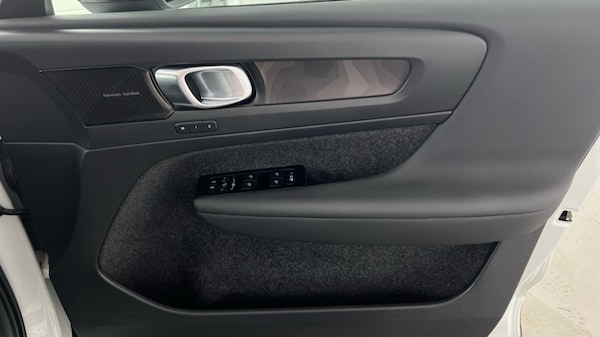 Used Volvo C40 2022 for sale - 76265582: Photo 15
