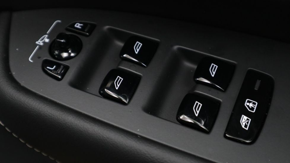 Used Volvo XC90 2024 for sale - 78226063: Photo 25