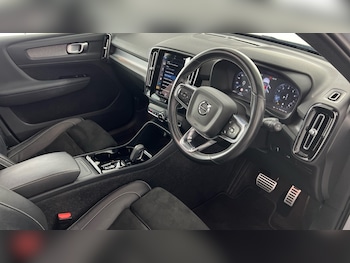 Used Volvo XC40 2021 for sale - 76937475: Photo