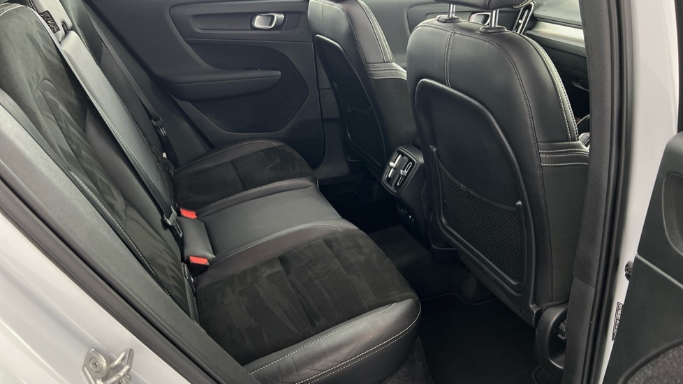 Used Volvo XC40 2021 for sale - 76937475: Photo 6