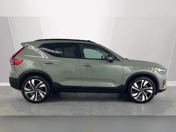 Used Volvo XC40 2025 for sale - 77186327: Photo