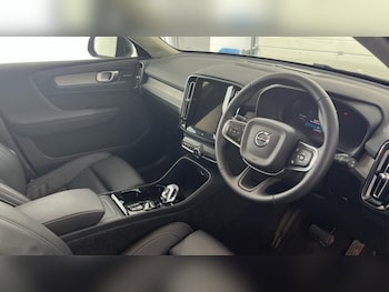 Used Volvo XC40 2025 for sale - 77186327: Photo