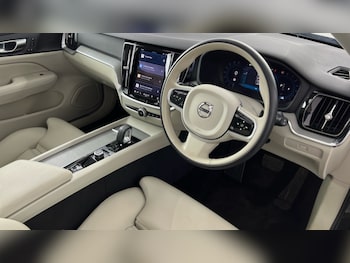 Used Volvo V60 2025 for sale - 77818980: Photo