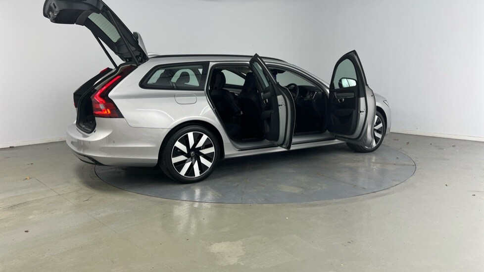 Used Volvo V90 2025 for sale - 76493964: Photo 28