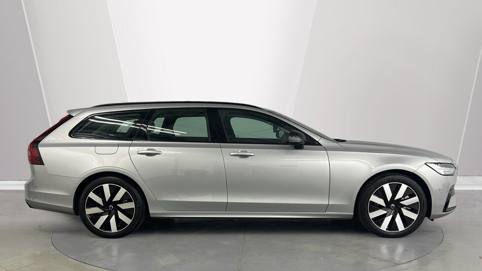 Used Volvo V90 2025 for sale - 76493964: Photo 3