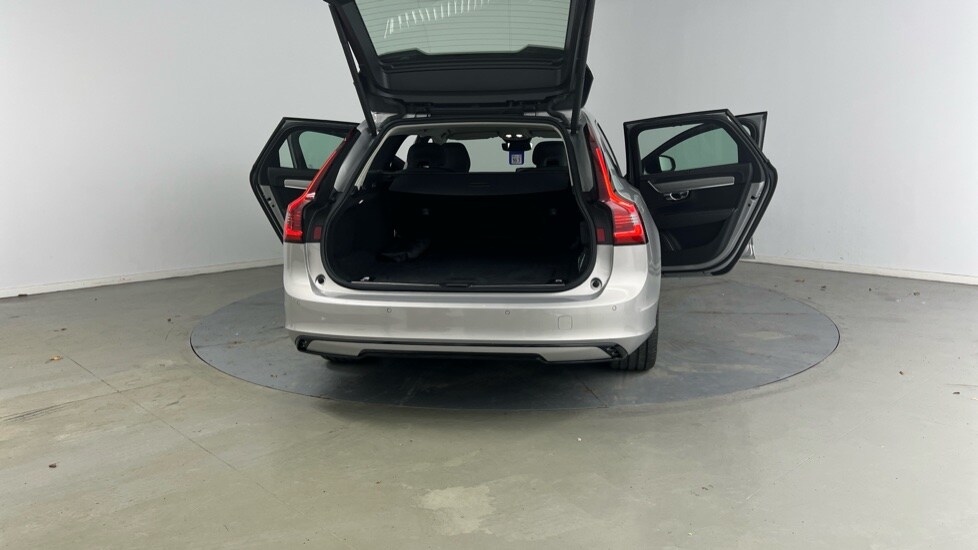 Used Volvo V90 2025 for sale - 76493964: Photo 32