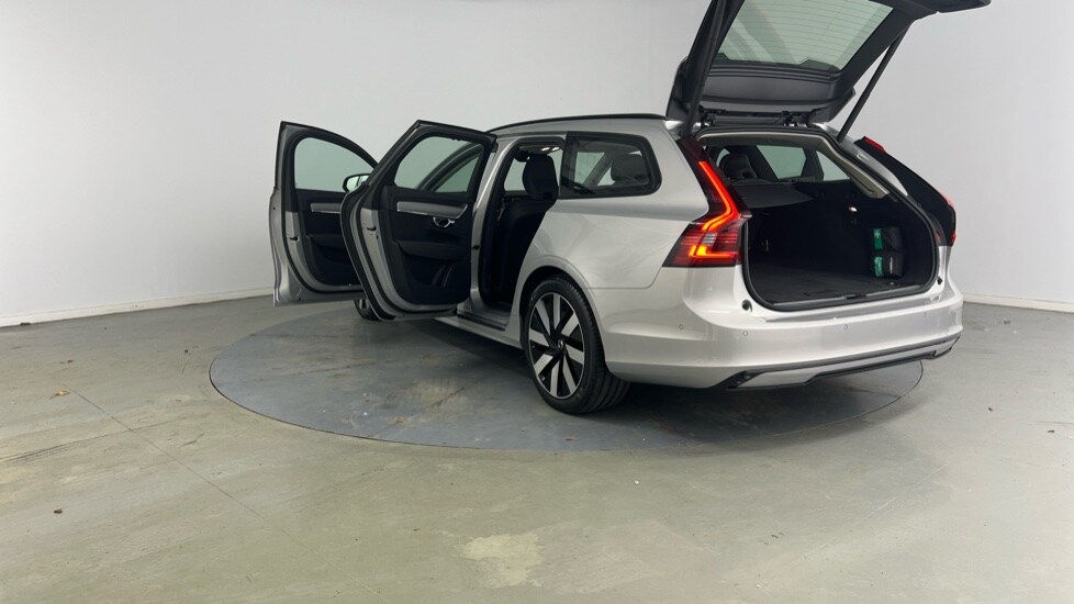 Used Volvo V90 2025 for sale - 76493964: Photo 35