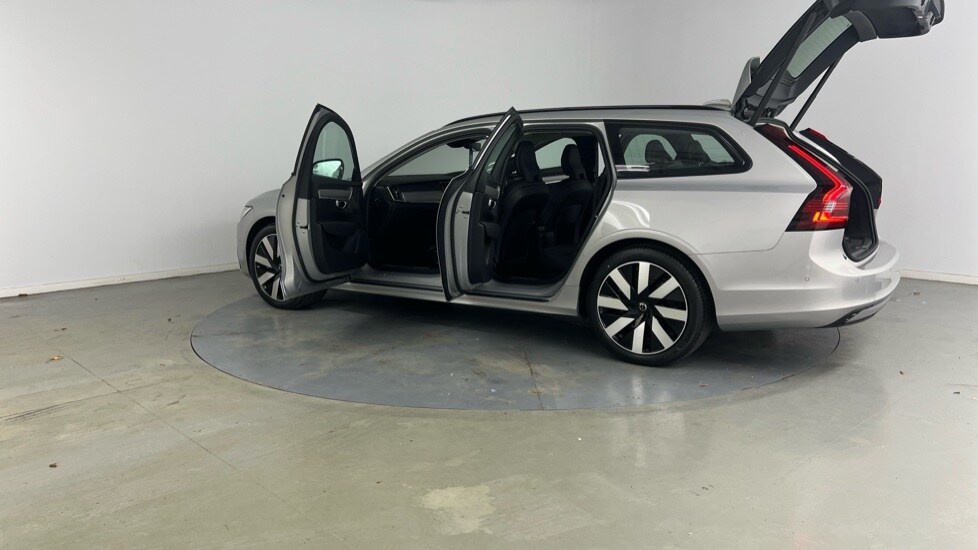 Used Volvo V90 2025 for sale - 76493964: Photo 37
