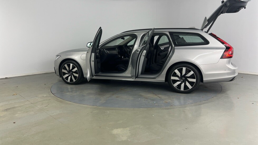Used Volvo V90 2025 for sale - 76493964: Photo 38
