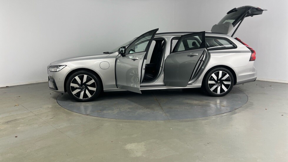 Used Volvo V90 2025 for sale - 76493964: Photo 40