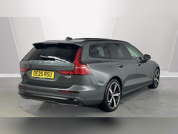 Used Volvo V60 2025 for sale - 76960015: Photo
