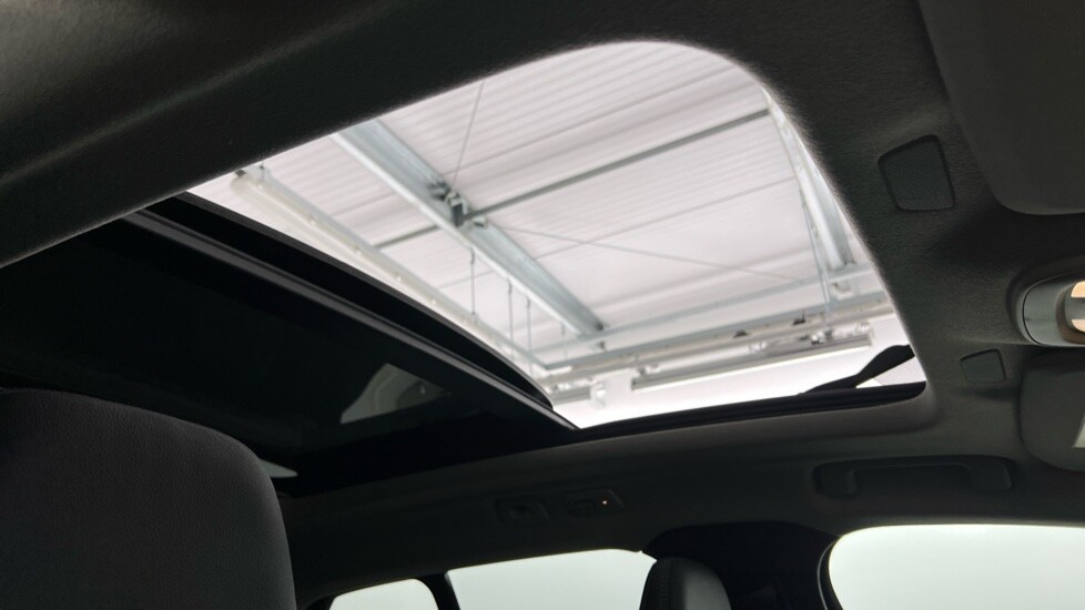 Used Volvo XC40 2024 for sale - 75715389: Photo 15