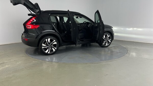 Used Volvo XC40 2024 for sale - 75715389: Photo 30