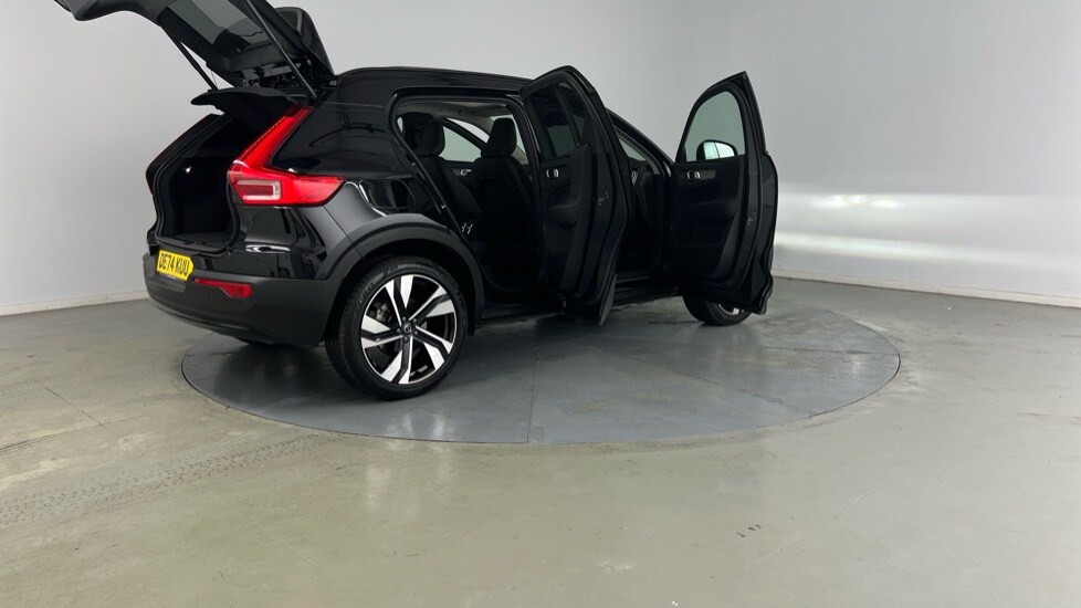 Used Volvo XC40 2024 for sale - 75715389: Photo 31