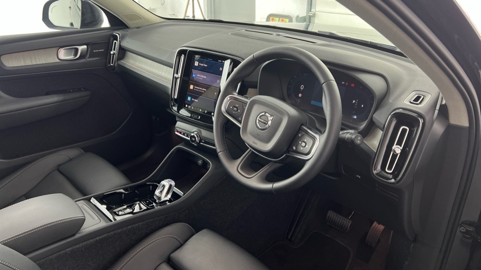Used Volvo XC40 2024 for sale - 75715389: Photo 4