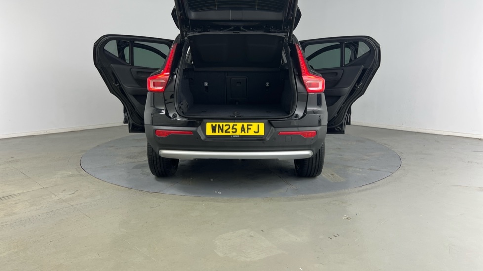 Used Volvo XC40 2025 for sale - 76146222: Photo 32