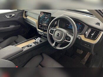 Used Volvo XC60 2025 for sale - 78066943: Photo