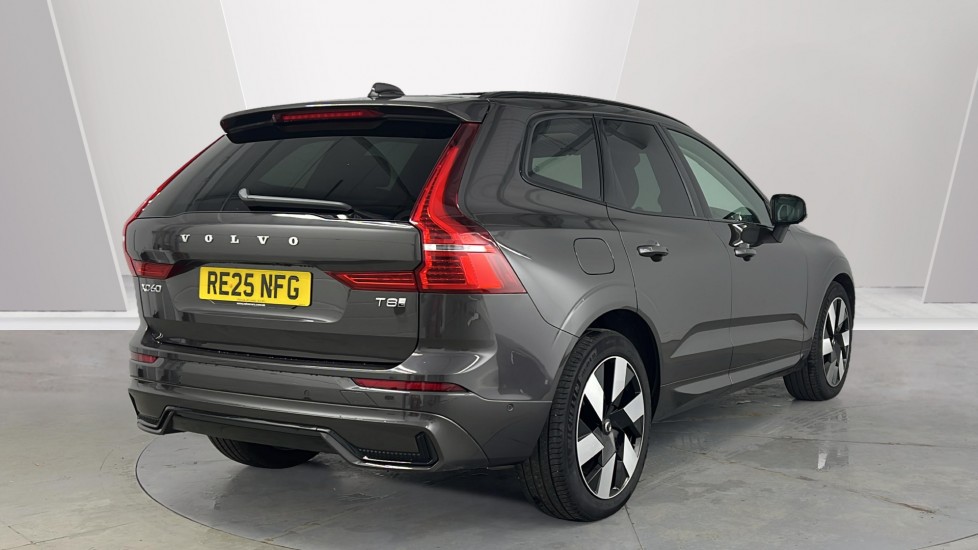Used Volvo XC60 2025 for sale - 76773289: Photo 2