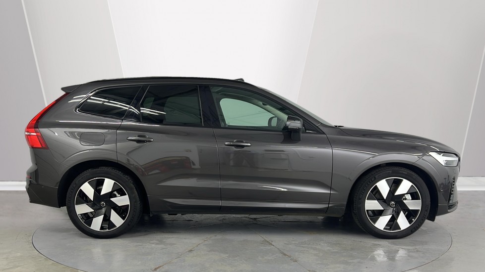 Used Volvo XC60 2025 for sale - 76773289: Photo 3