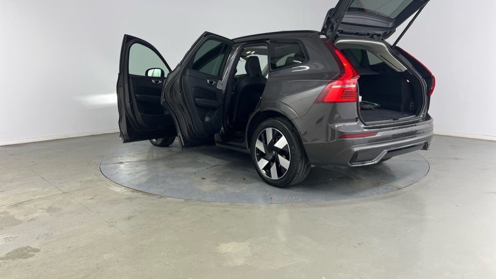 Used Volvo XC60 2025 for sale - 76773289: Photo 35