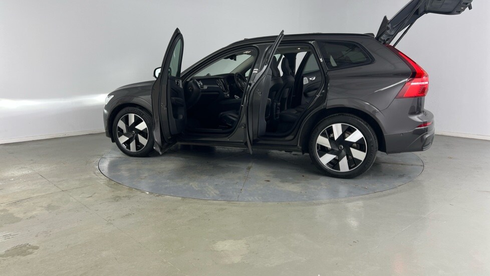 Used Volvo XC60 2025 for sale - 76773289: Photo 37