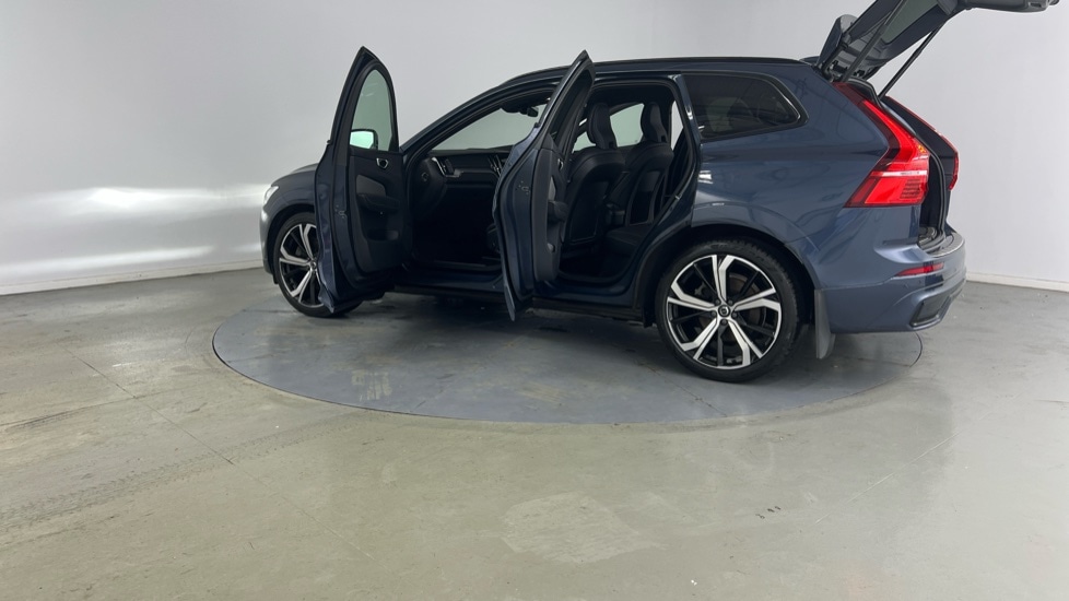 Used Volvo XC60 2021 for sale - 77339300: Photo 40