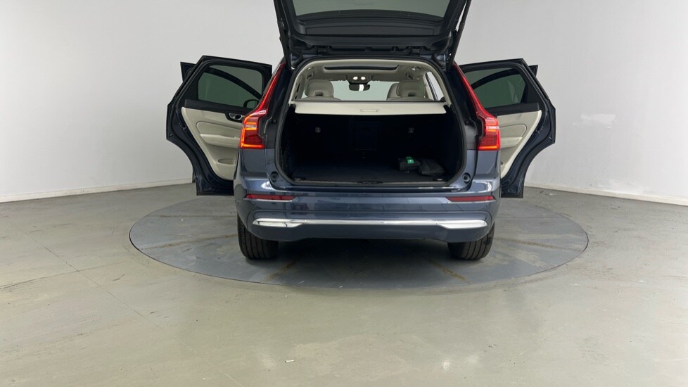 Used Volvo XC60 2025 for sale - 78000096: Photo 31