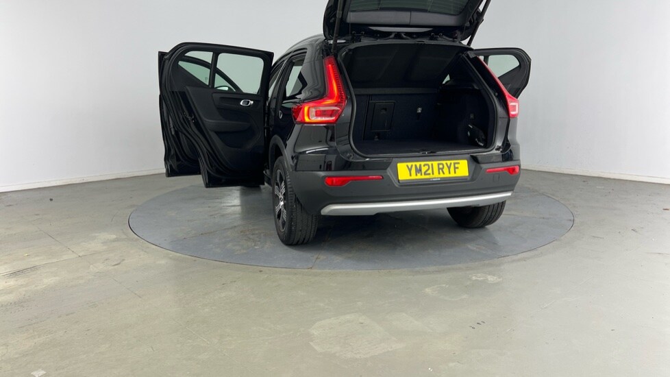 Used Volvo XC40 2021 for sale - 75828989: Photo 33
