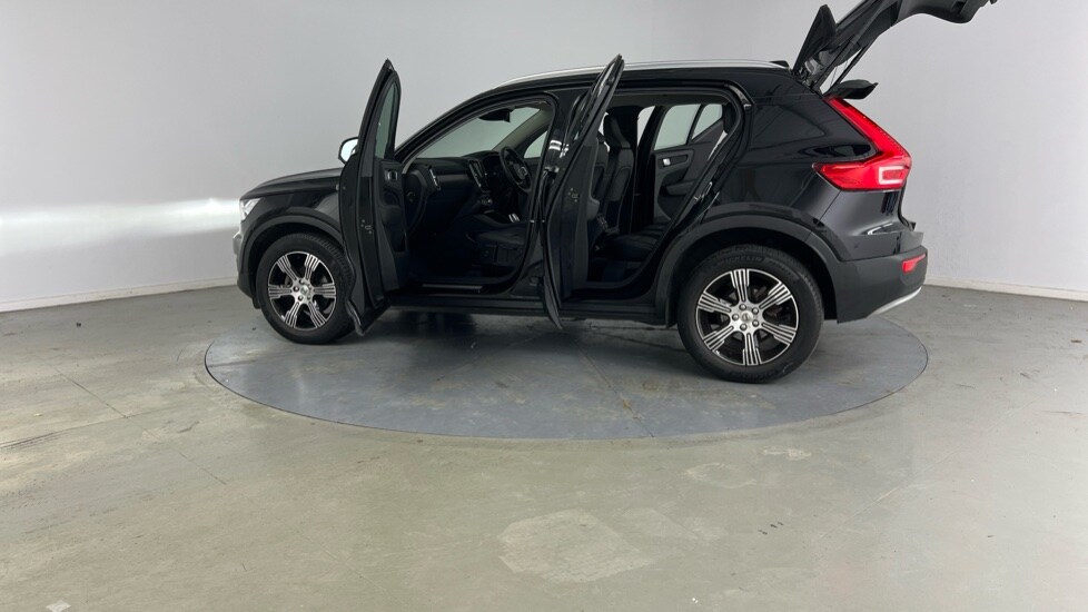 Used Volvo XC40 2021 for sale - 75828989: Photo 37