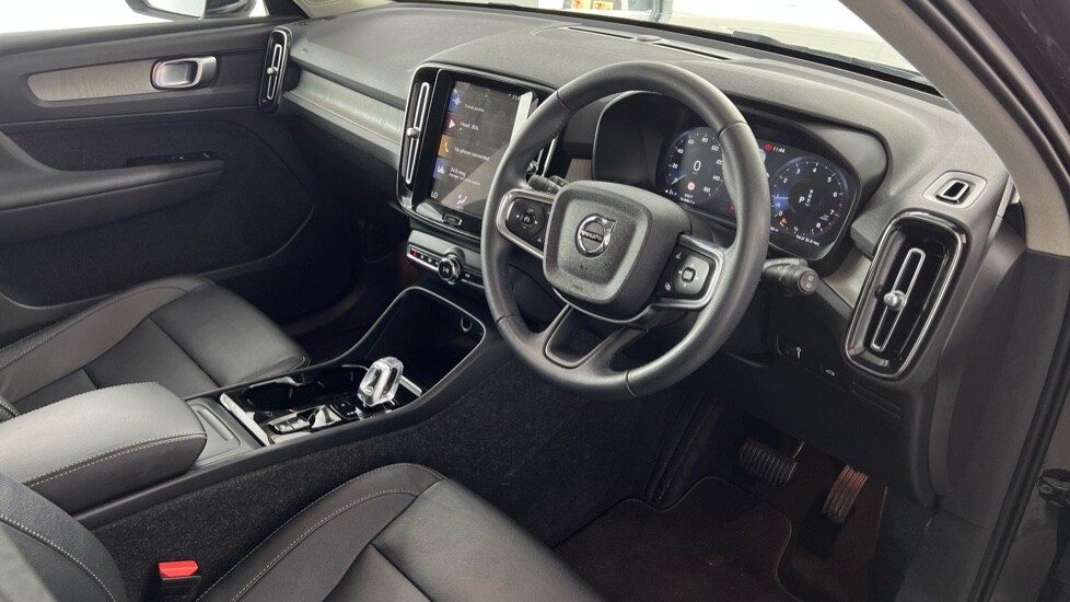 Used Volvo XC40 2021 for sale - 75828989: Photo 4