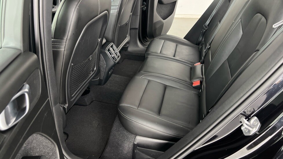 Used Volvo XC40 2021 for sale - 75828989: Photo 42