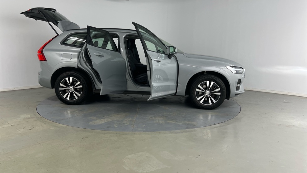 Used Volvo XC60 2023 for sale - 76851212: Photo 24